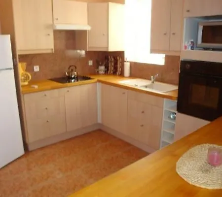 Meuble De La Tour Дом отдыха *