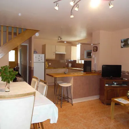 Дом отдыха Meuble De La Tour *