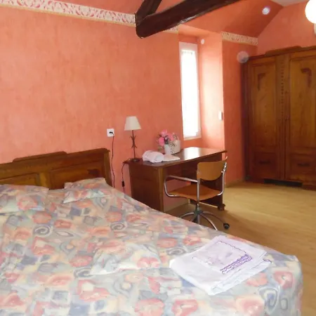 Meuble De La Tour Ножан-сюр-Сен