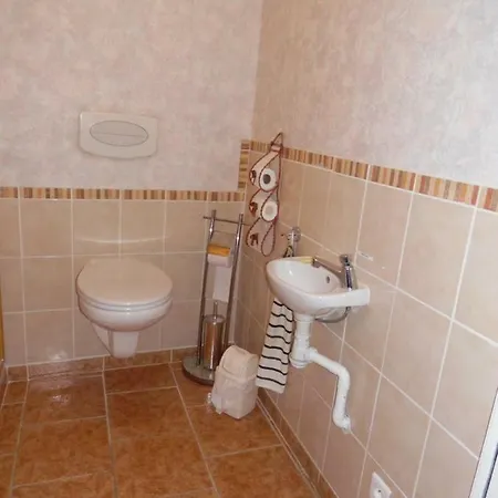 Meuble De La Tour Ножан-сюр-Сен