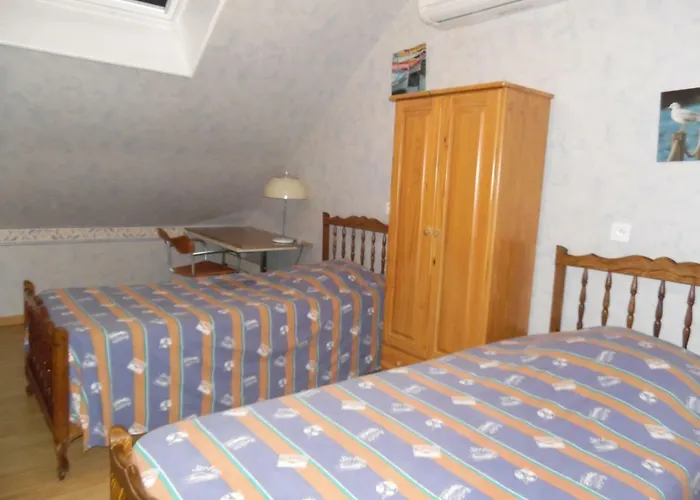 Meuble De La Tour * Ножан-сюр-Сен